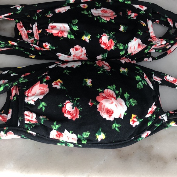 Black floral print face mask - Picture 10 of 11